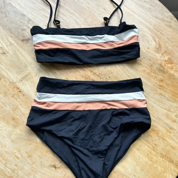 L’Space Rebel Stripe Bikini in black - Picture 2 of 2